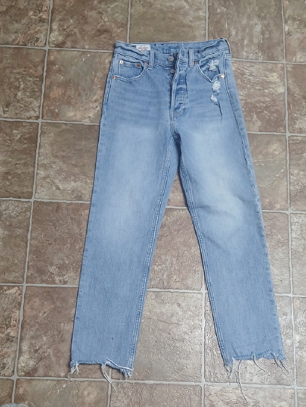 EUC Gap High Rise Button Front Cheeky Straight Distressed Jeans Size 2R 26